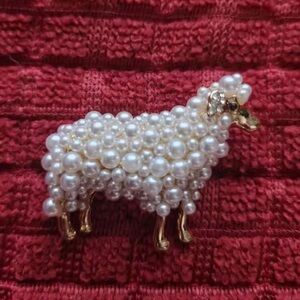 Vintage Pearl Sheep Gold Brooch